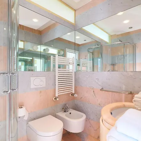 Apartmán Lux Penthouse Palestro