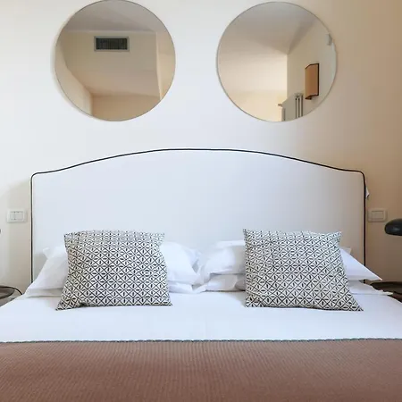 Lux Penthouse Palestro ミラノ
